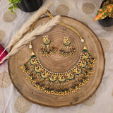 Fusion Pachi Kundan Necklace Set