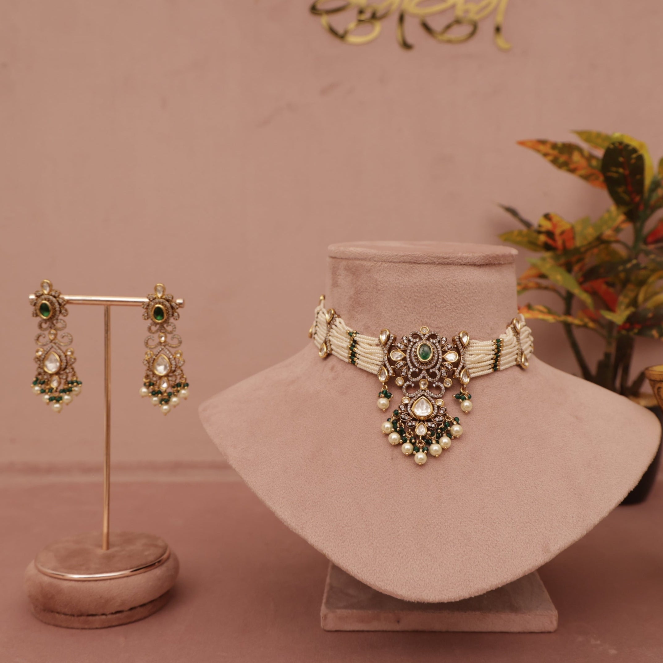 minimal choker necklace emerald green kundan set for every outfit