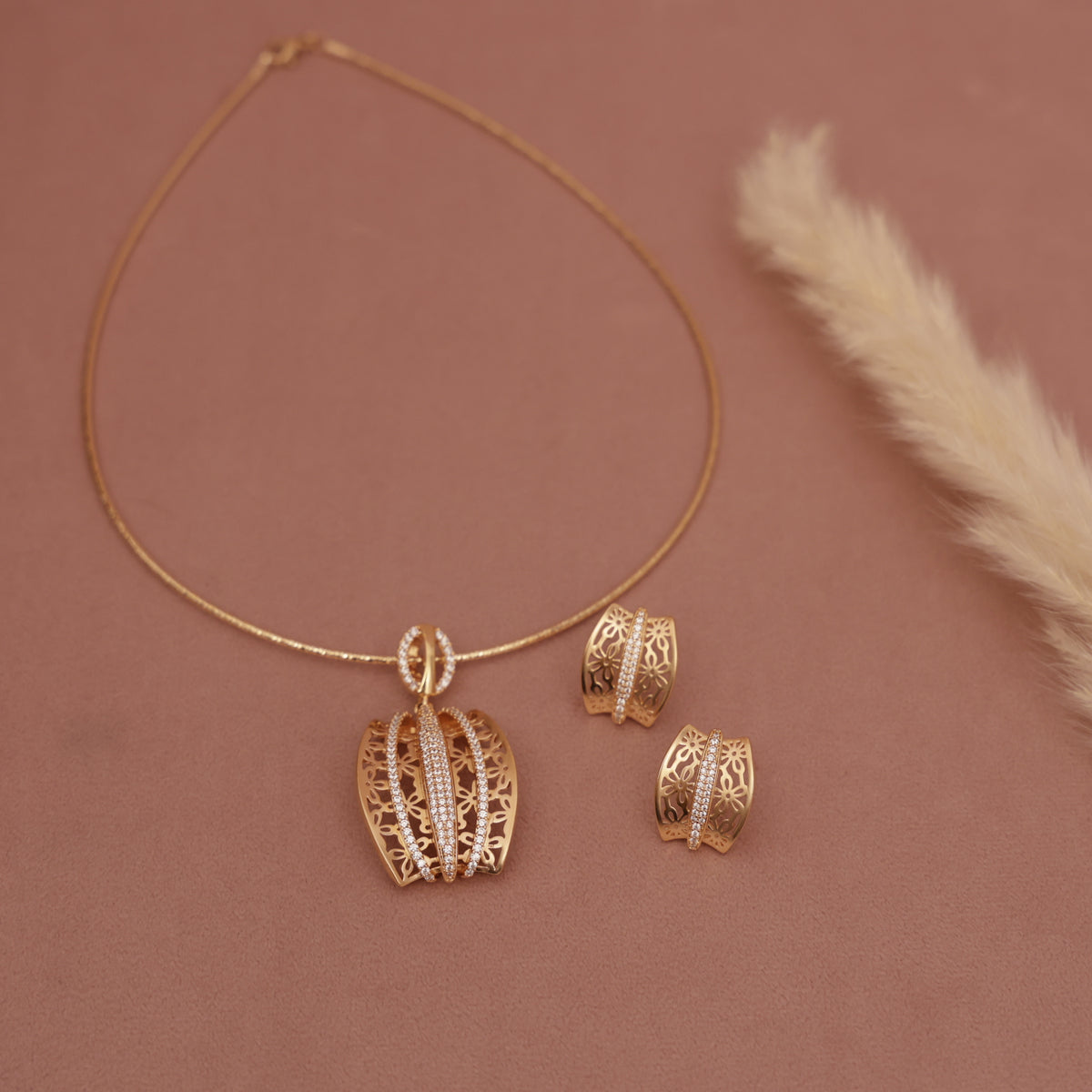 Chain Pendent Set