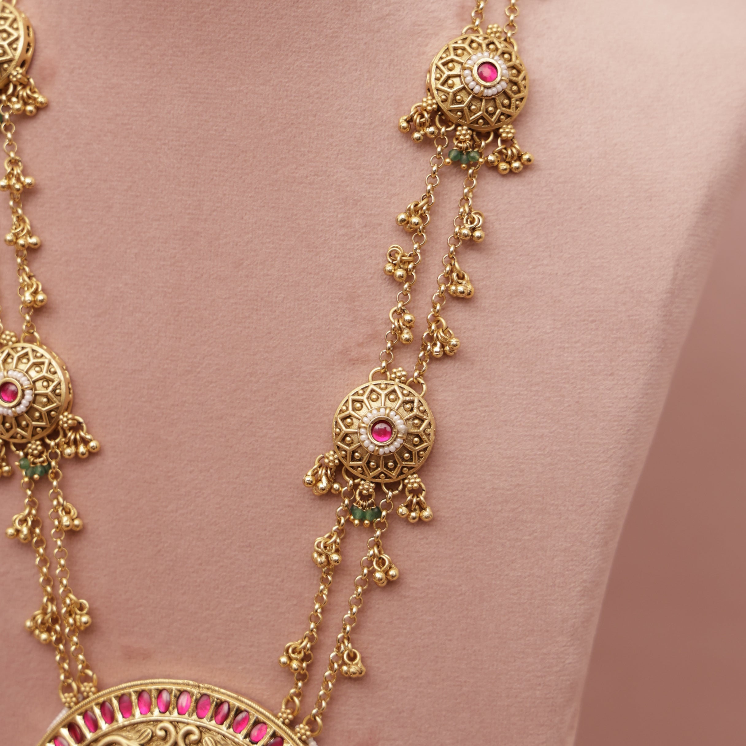 Antique Heritage Necklace Set