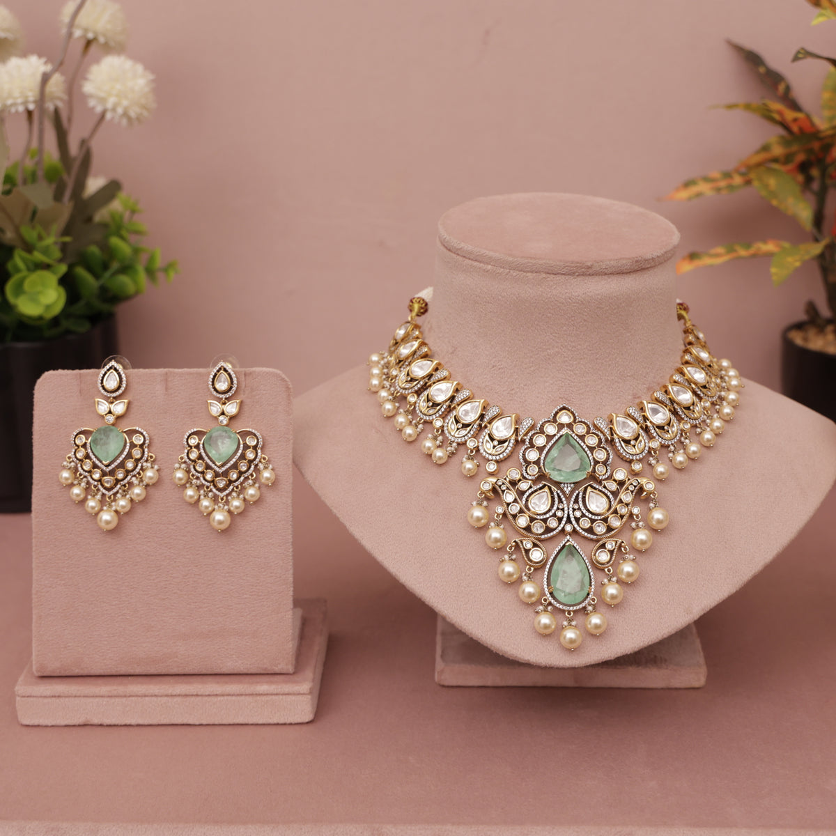 Premium Kundan Necklace Set
