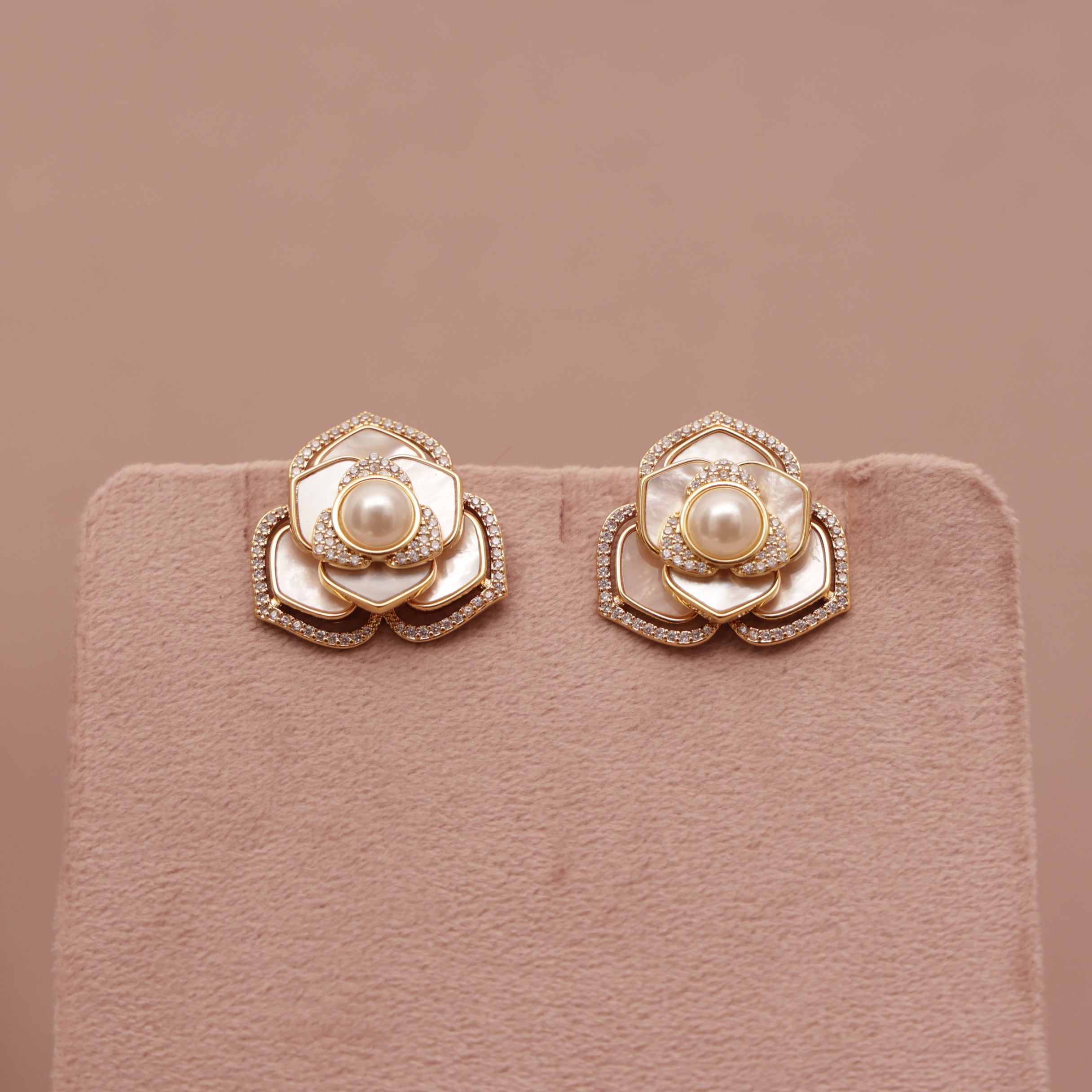 American Diamond MOP Stud Earring