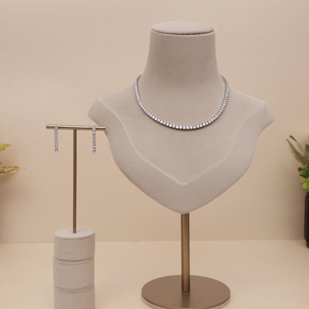 American Diamond Modern Solitaire Necklase Set