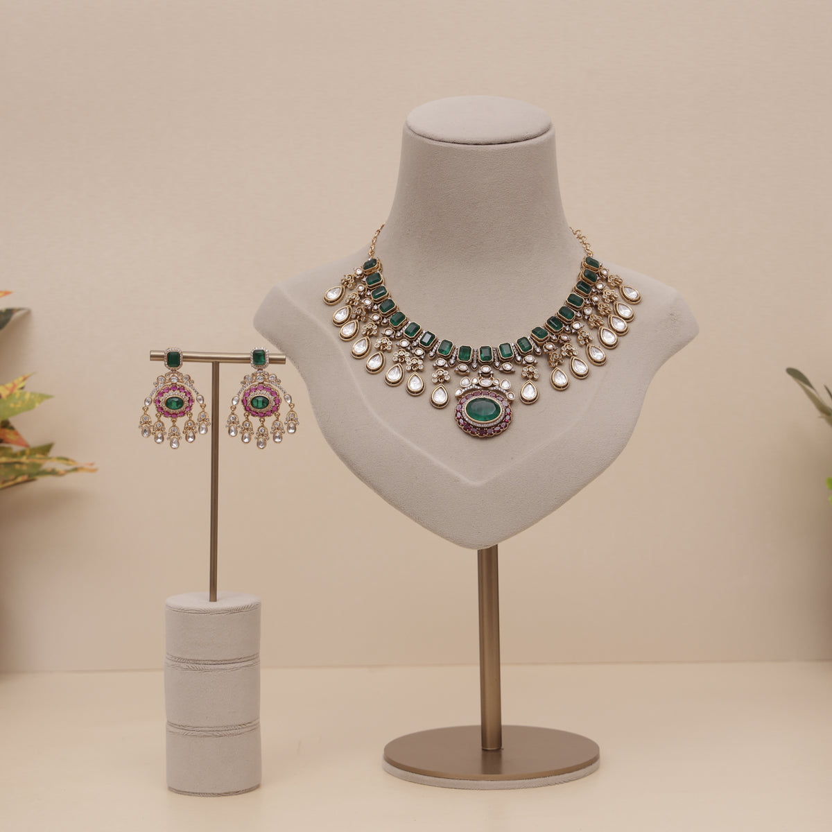Premium Kundan Necklace Set