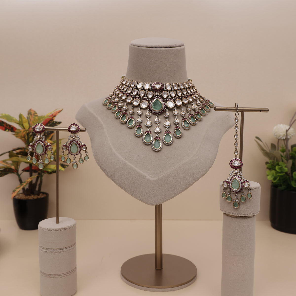 Premium Kundan Necklace Set