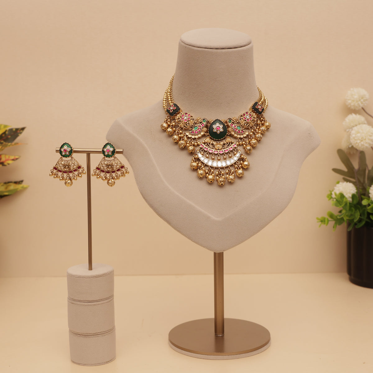 Antique Heritage Necklace set