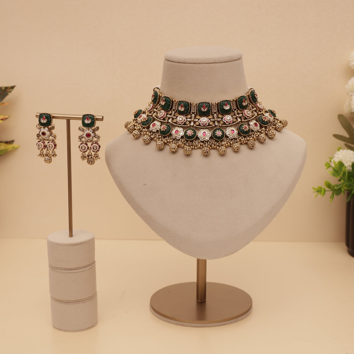 Antique Heritage Necklace set