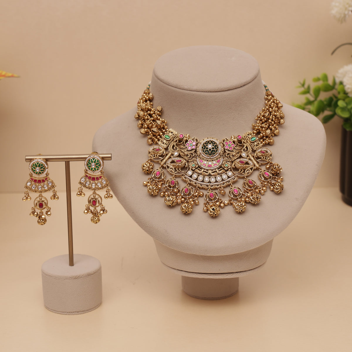 Antique Heritage Necklace set