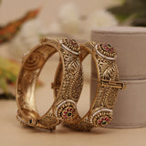 Antique Kundan Bangle