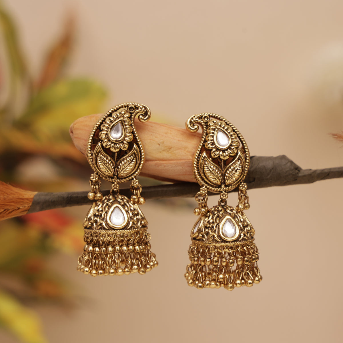 Antique Gold Jhumka Earring