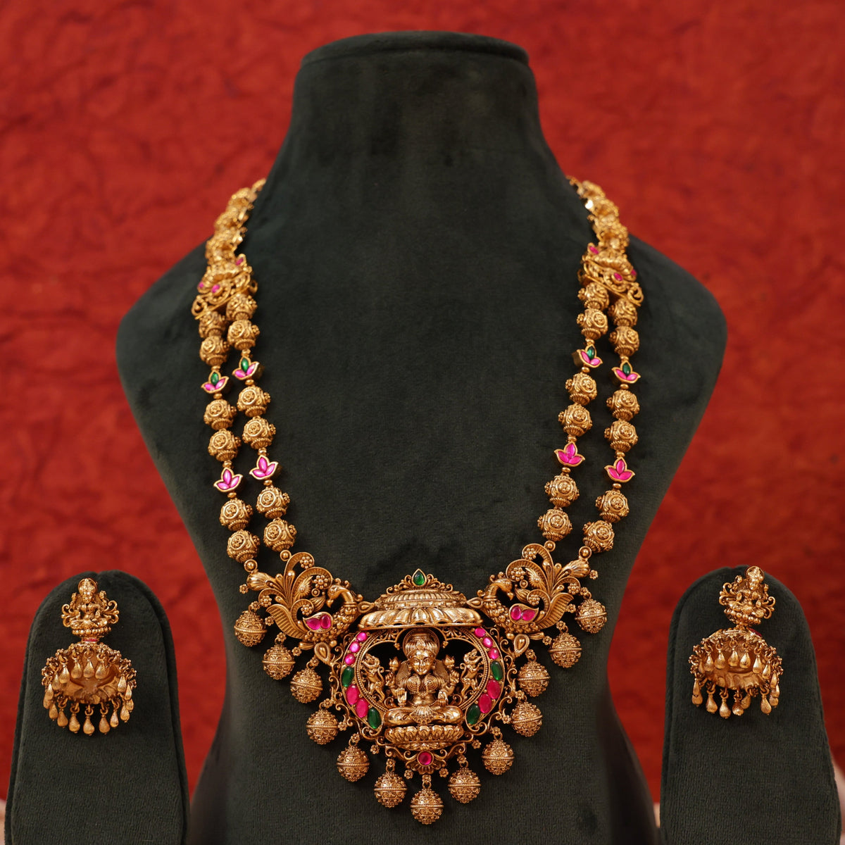 Antique Necklace Set