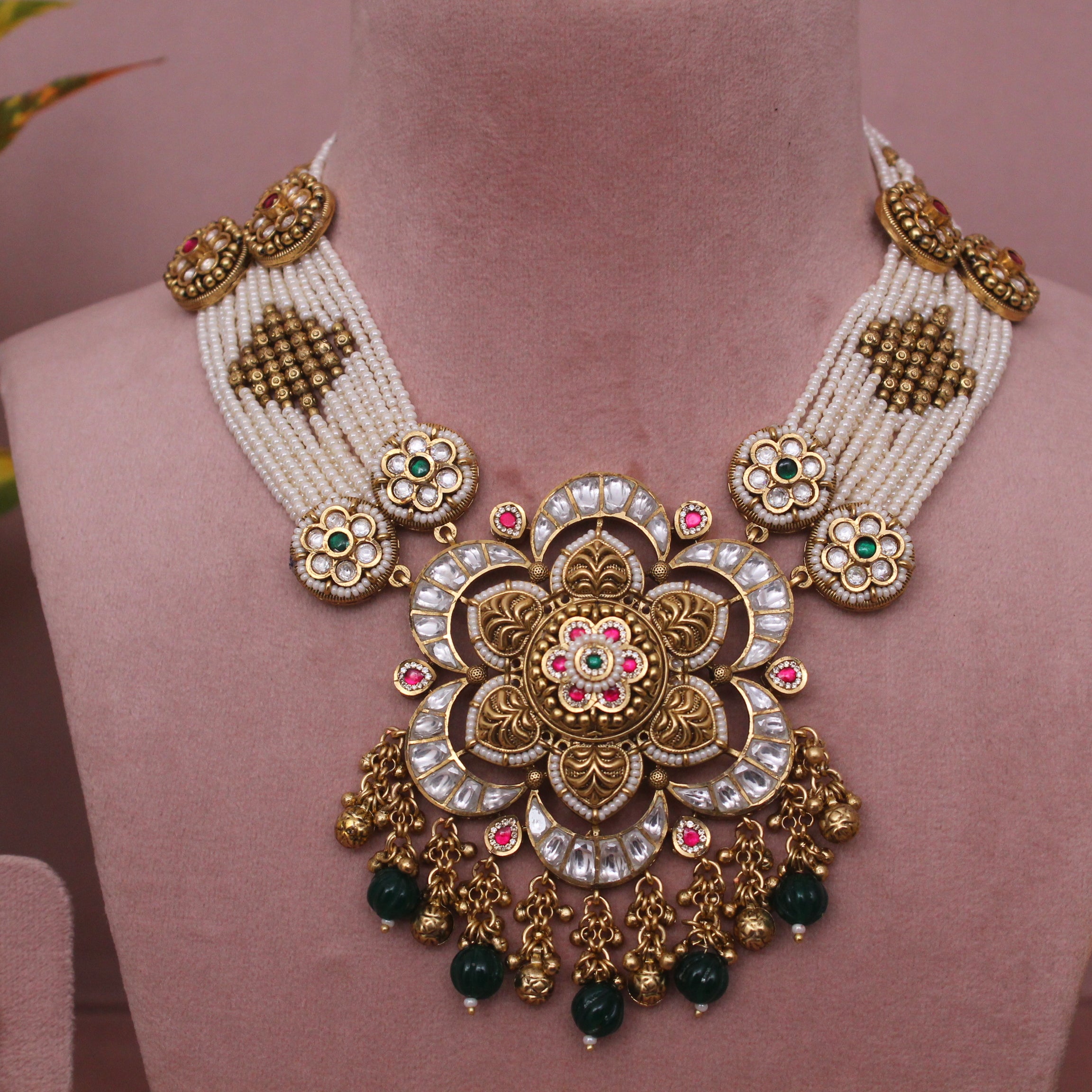 Antique Heritage Necklace set