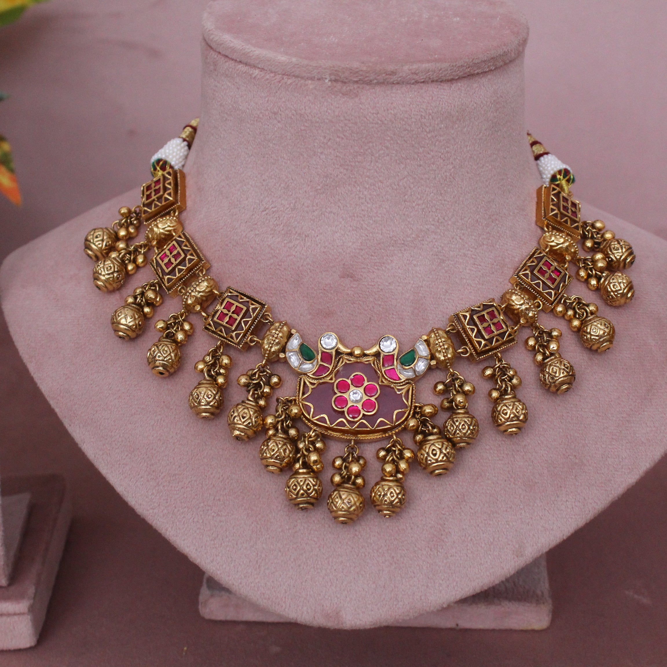 Antique Heritage Necklace set