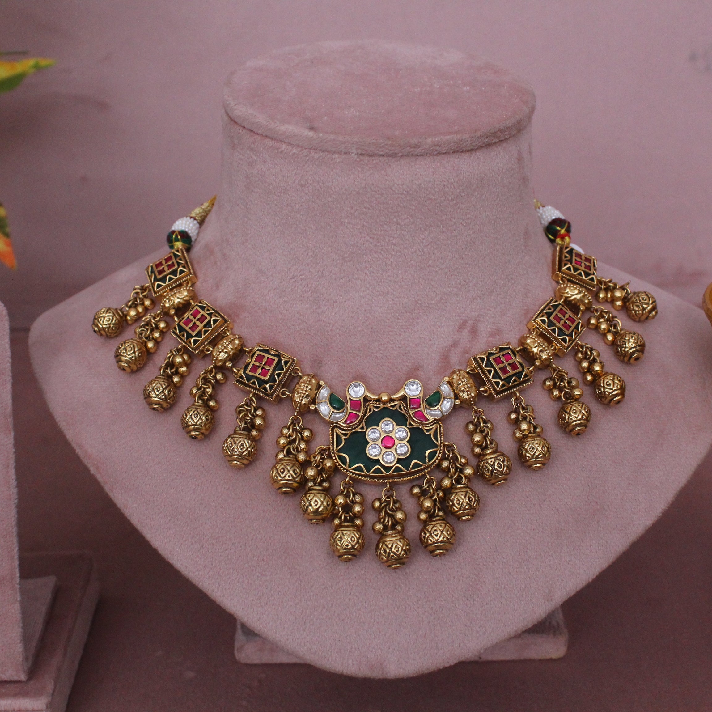 Antique Heritage Necklace set