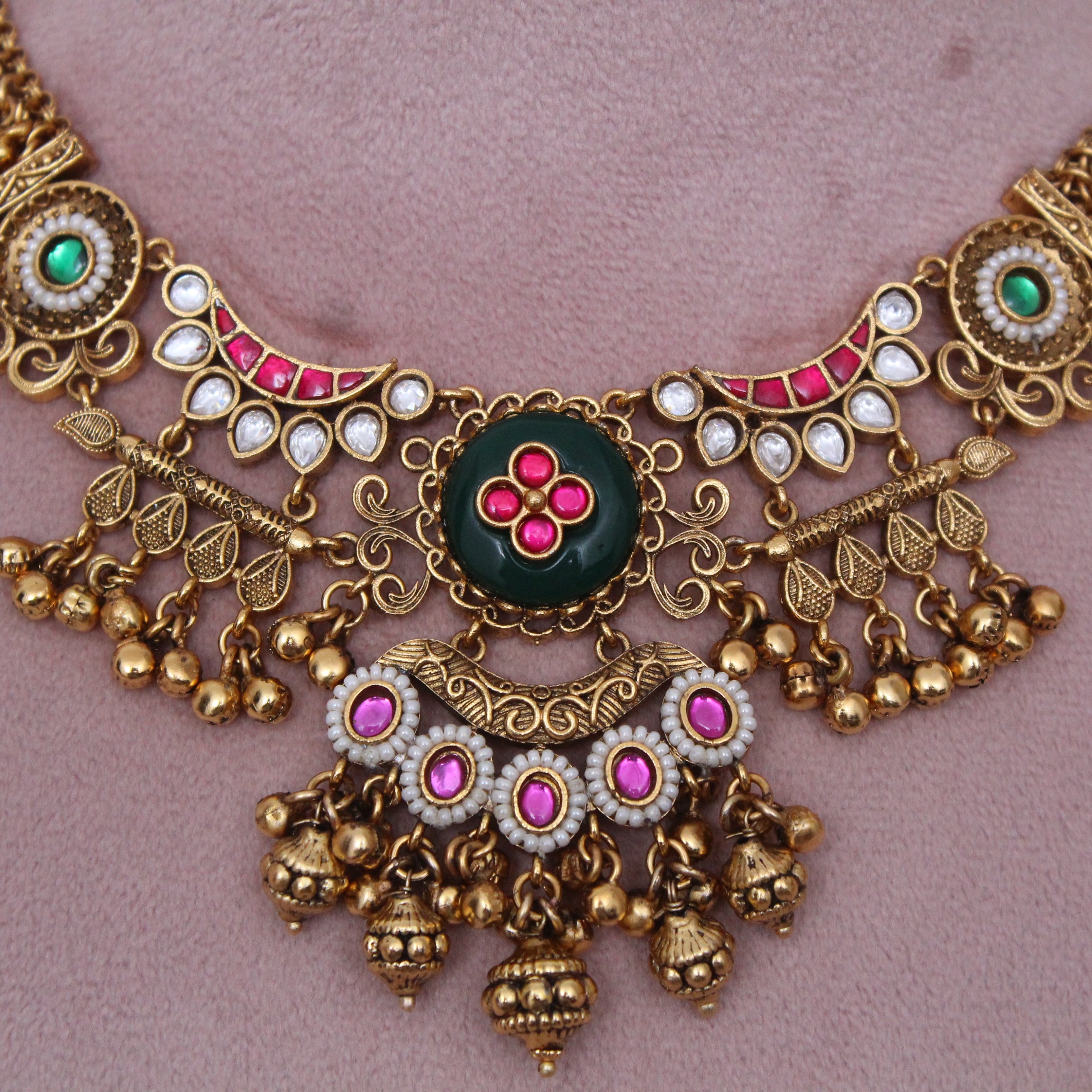 Antique Heritage Necklace set