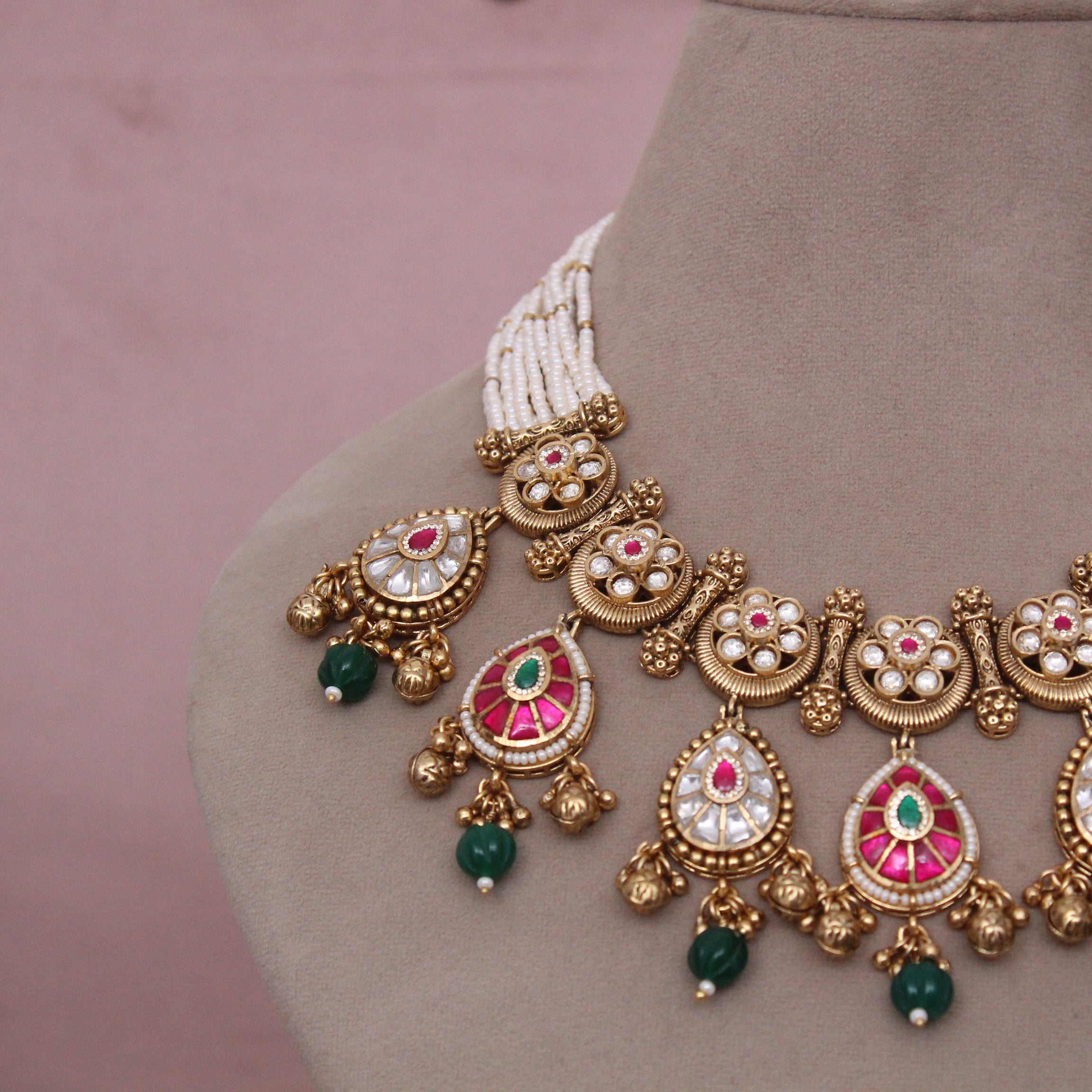 Antique Heritage Necklace set