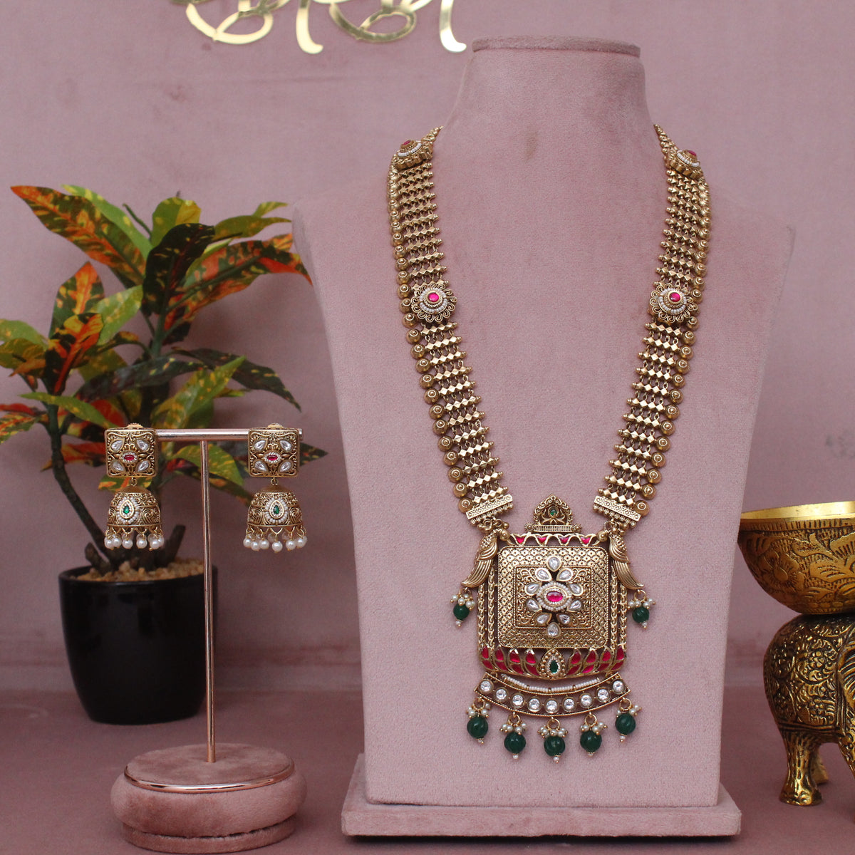 Antique Gold Swarovski Necklace Set