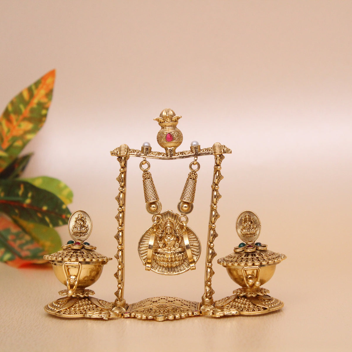 Maa Laxmi Sindoor Dabbi