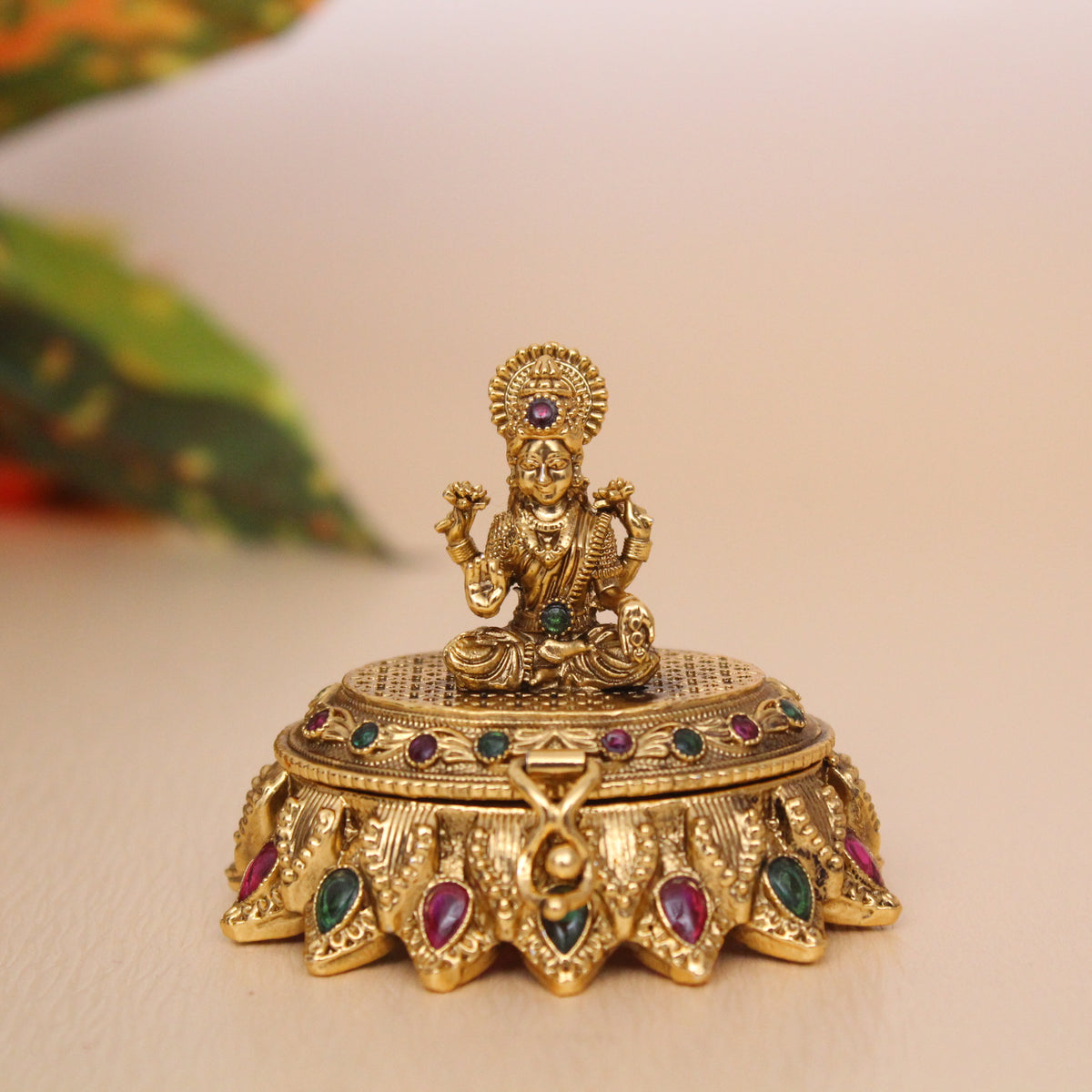 Maa Laxmi Sindoor Dabbi