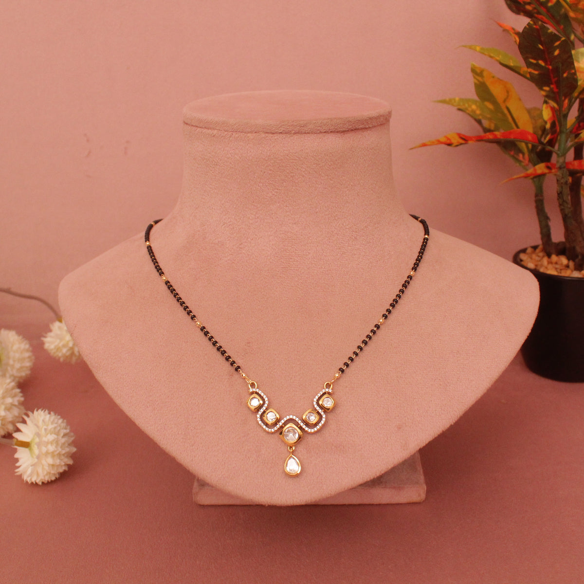 Short Daily wear Kundan Mangalsutra 18 Inch