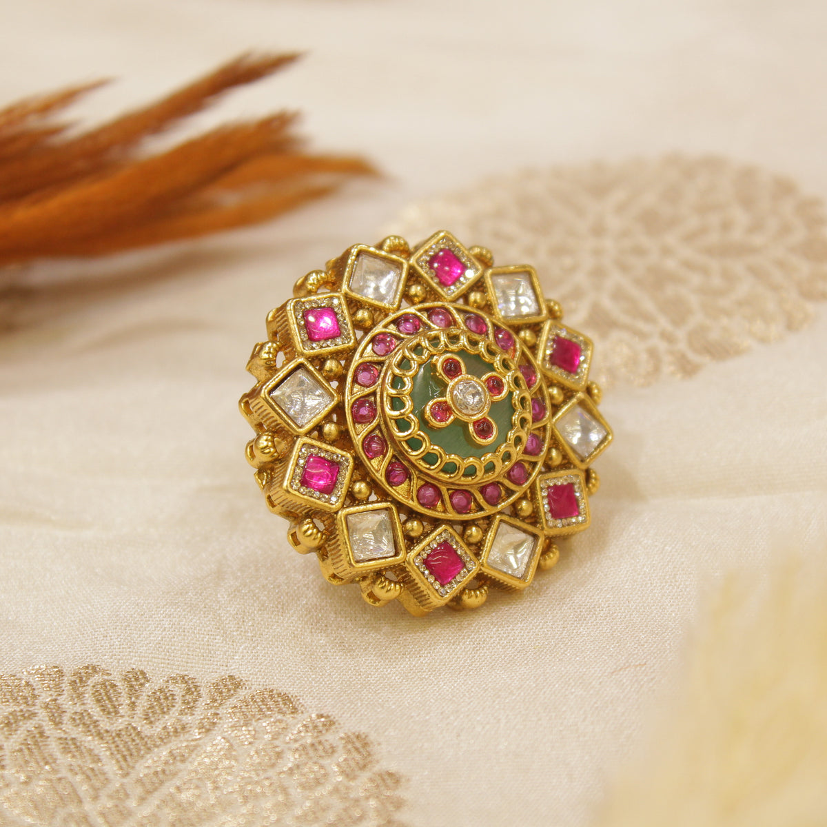 Antique Gold Heritage Swarovski Finger Ring