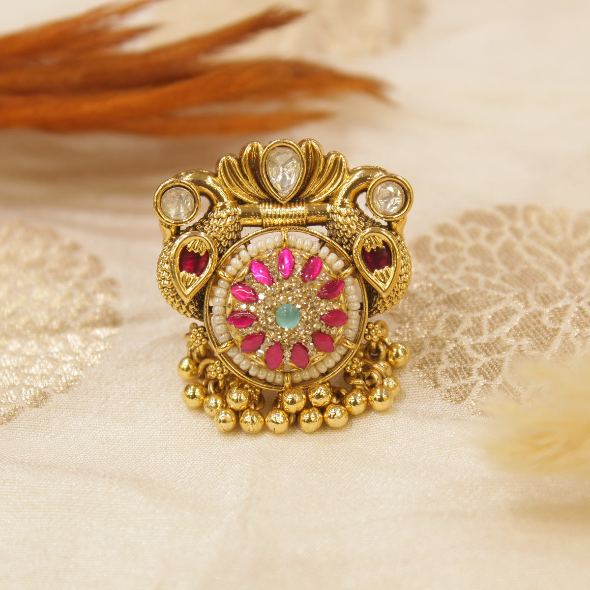 Antique Gold Heritage Swarovski Finger Ring