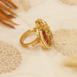 Antique Gold Kundan Finger Ring