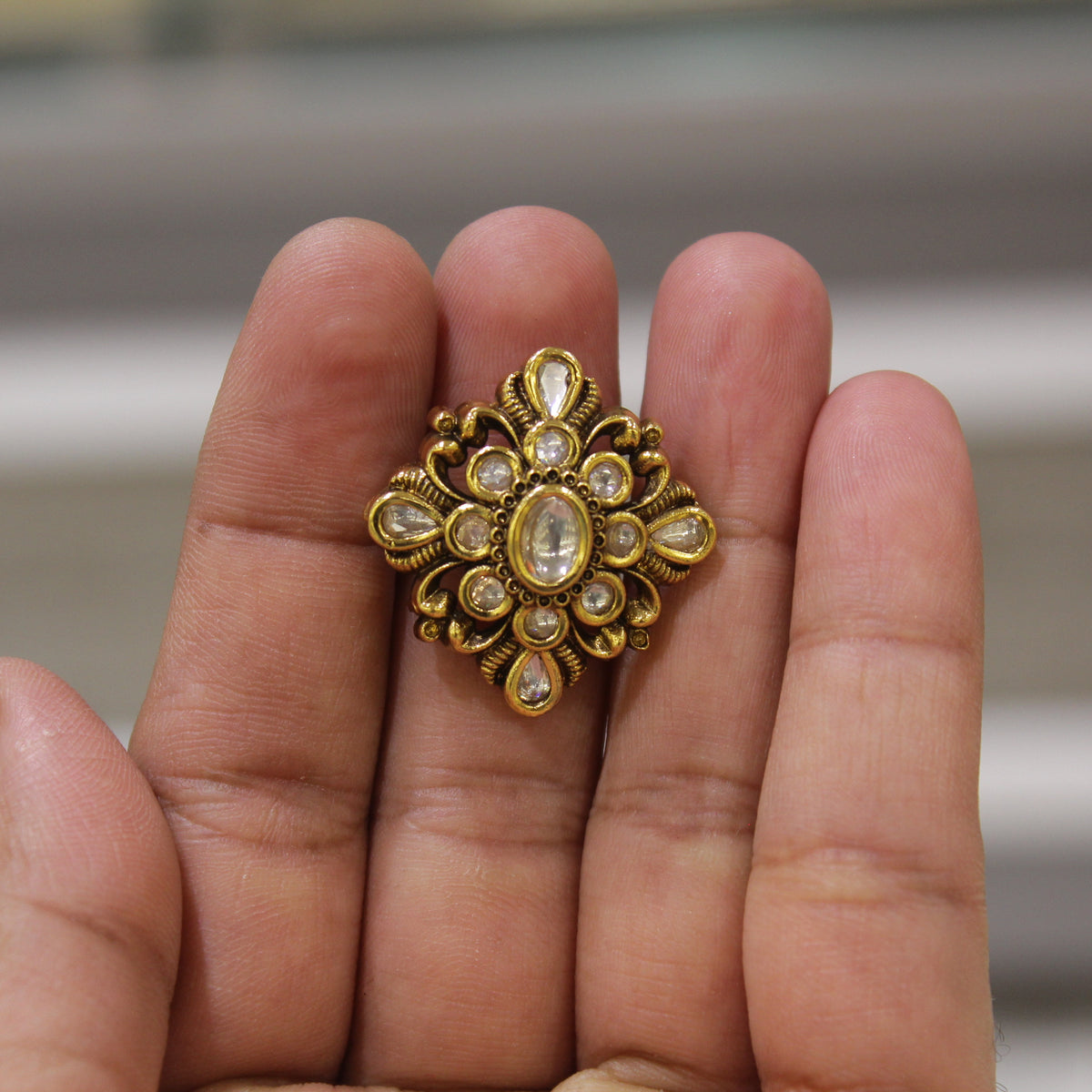 Antique Gold Kundan Finger Ring
