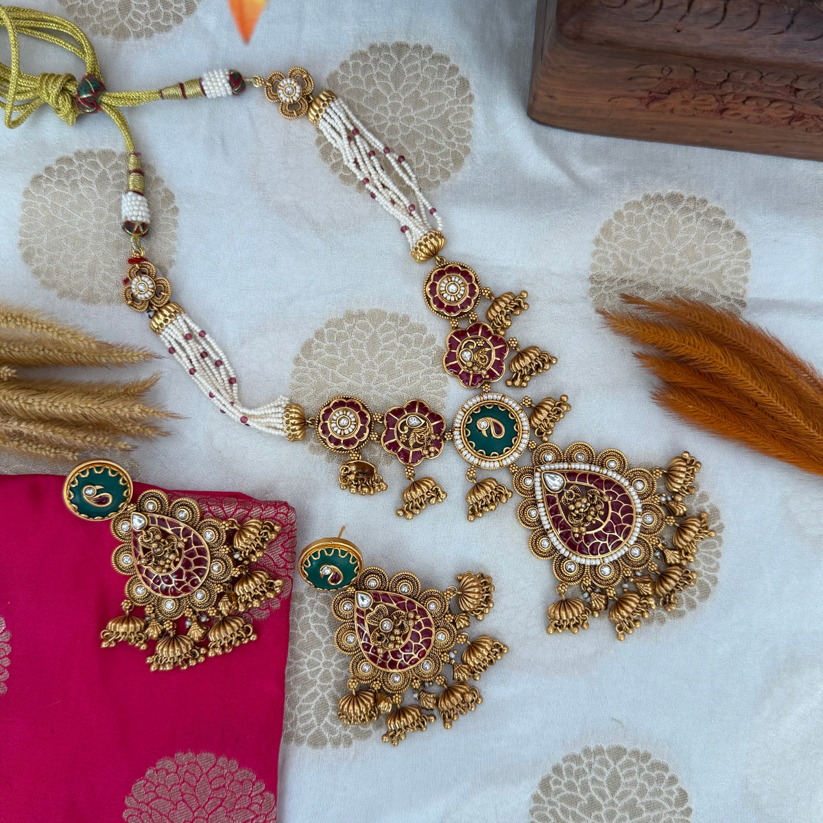 Heritage Necklace set