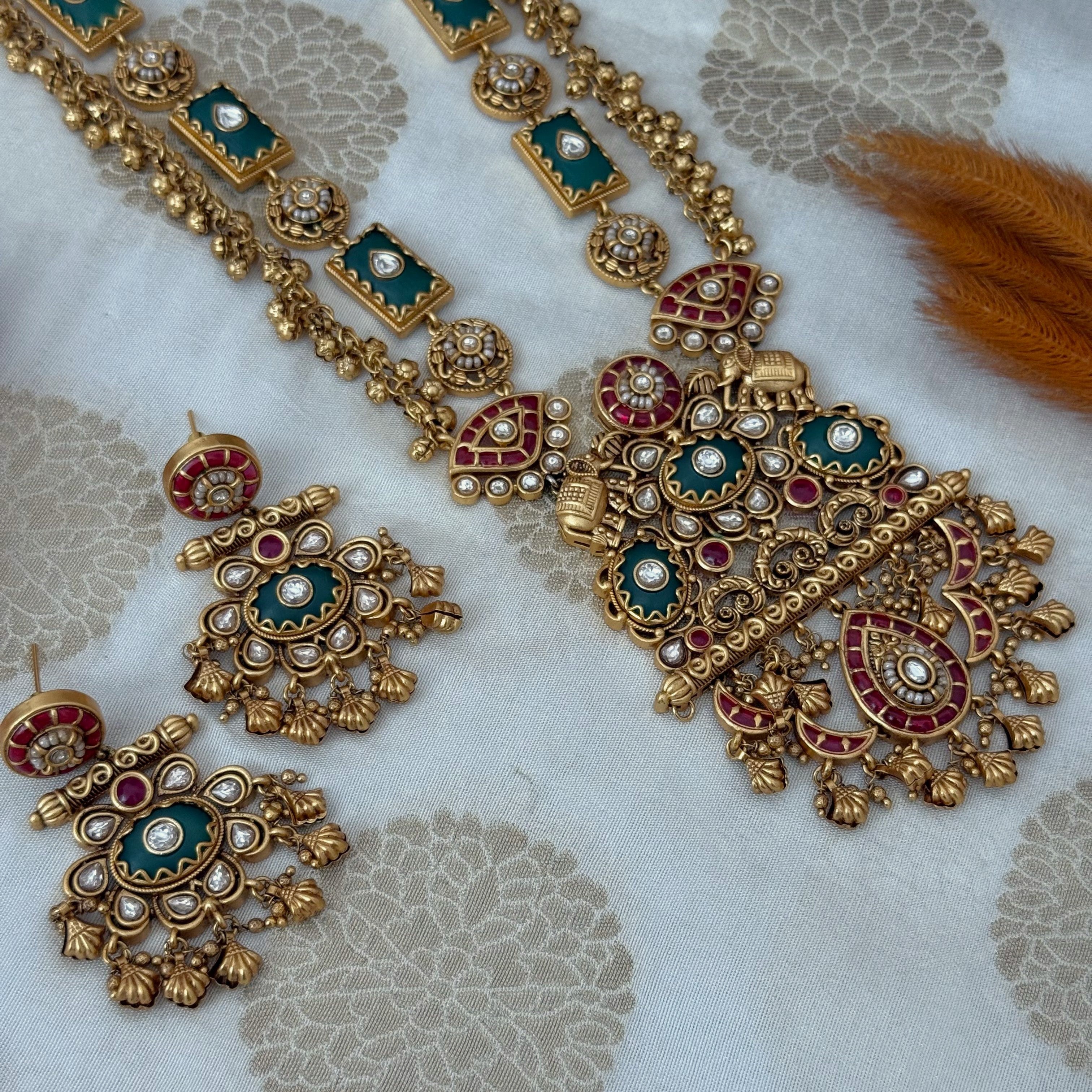 Heritage Necklace set